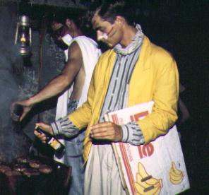 Barbq2.jpg (16468 bytes)